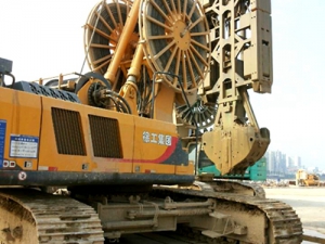 珠澳大橋(qiáo)珠海鍊接線人(rén)工島工程施工(gong)